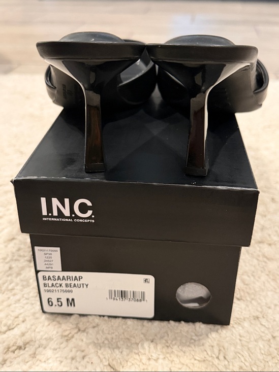 INC International Concepts Basaariaf 2 3/4” heel in Black Beauty Color size 6.5
